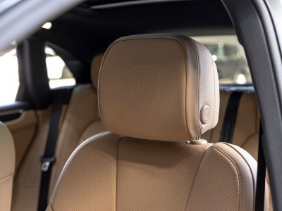 2026 Porsche Macan Macan T