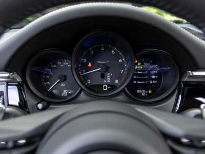 2026 Porsche Macan Macan T