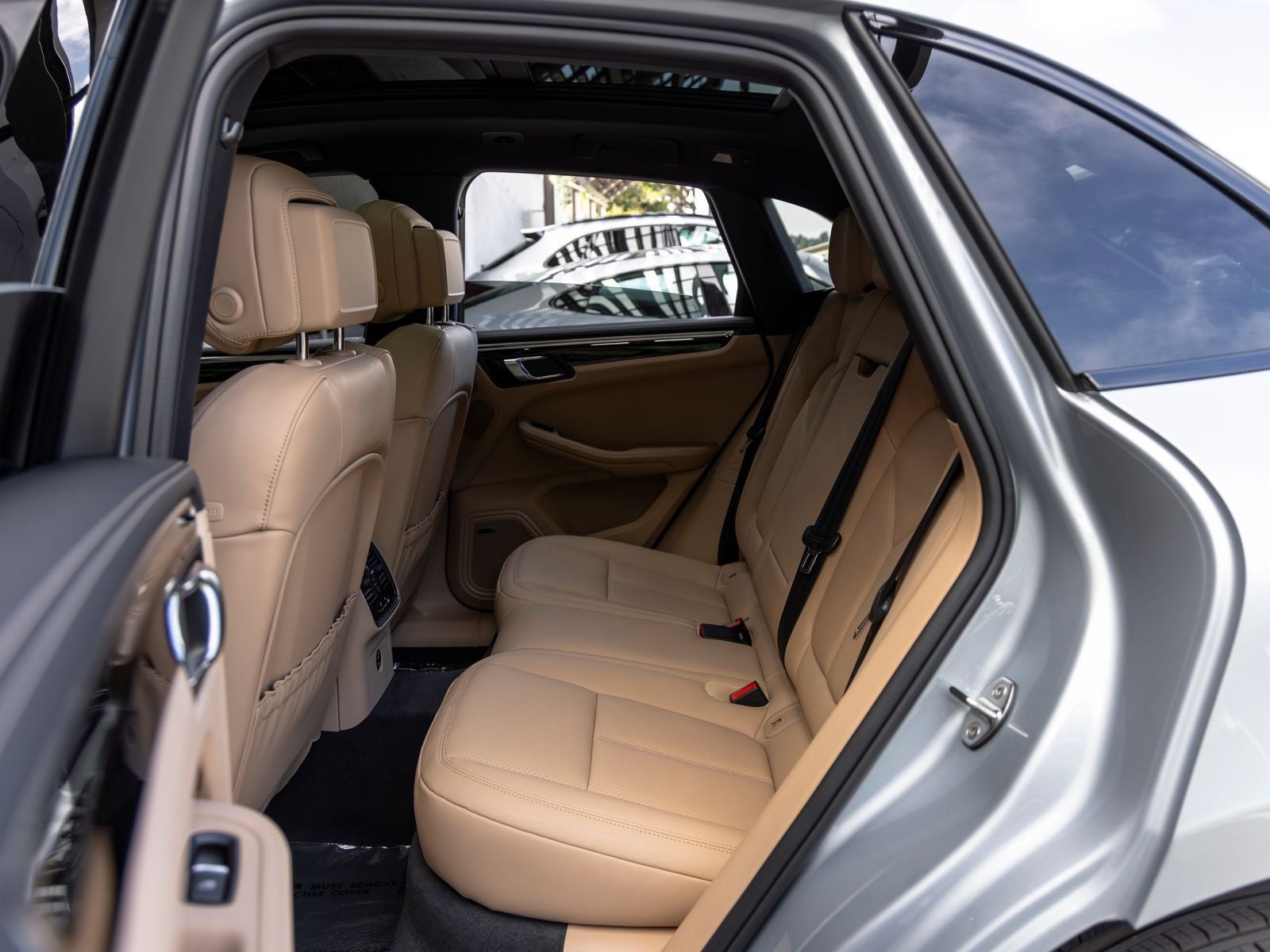 2026 Porsche Macan Macan T
