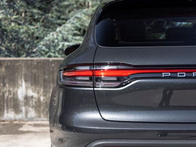 2026 Porsche Macan Base
