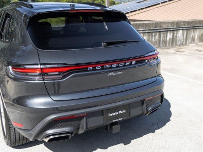 2026 Porsche Macan Base