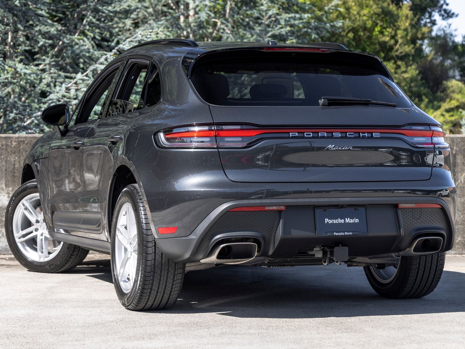 2026 Porsche Macan Base