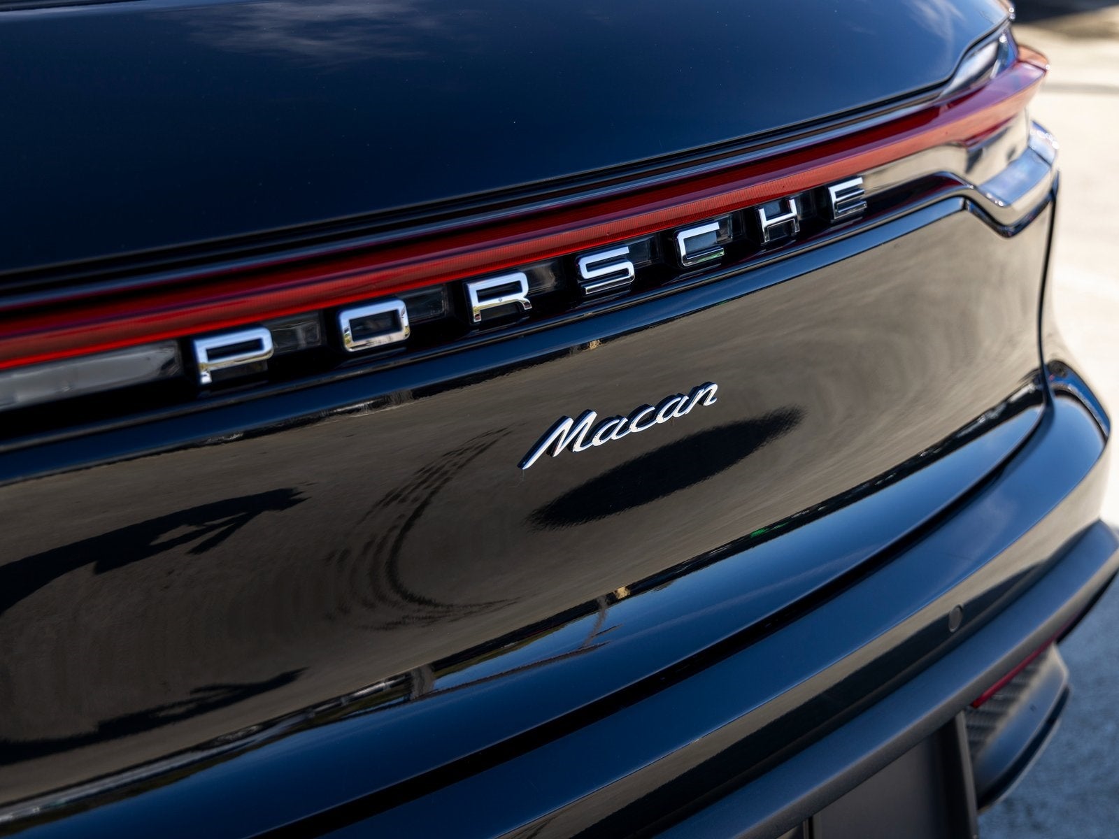 2022 Porsche Macan Macan