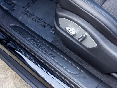 2022 Porsche Macan Macan