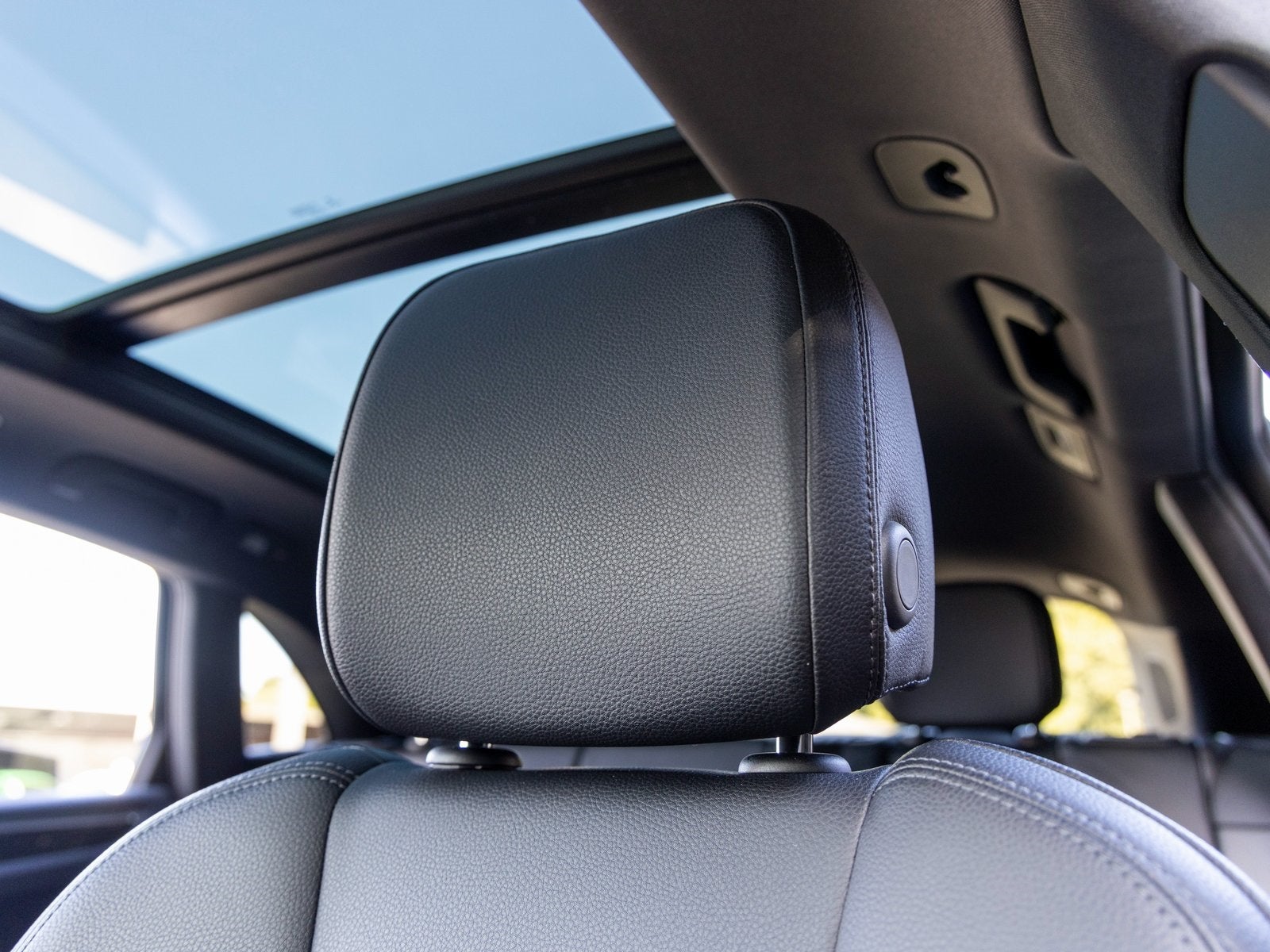 2022 Porsche Macan Macan