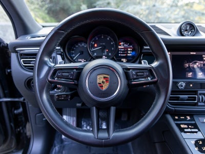 2022 Porsche Macan Macan