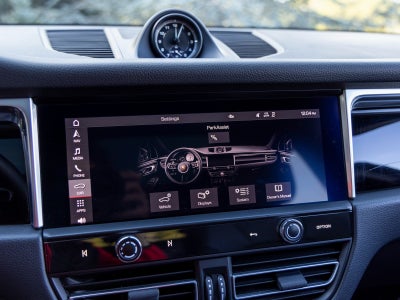 2022 Porsche Macan Macan