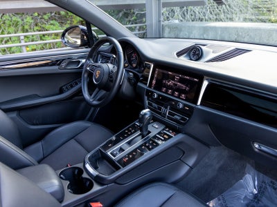 2022 Porsche Macan Macan