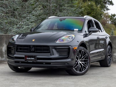 2022 Porsche Macan Base