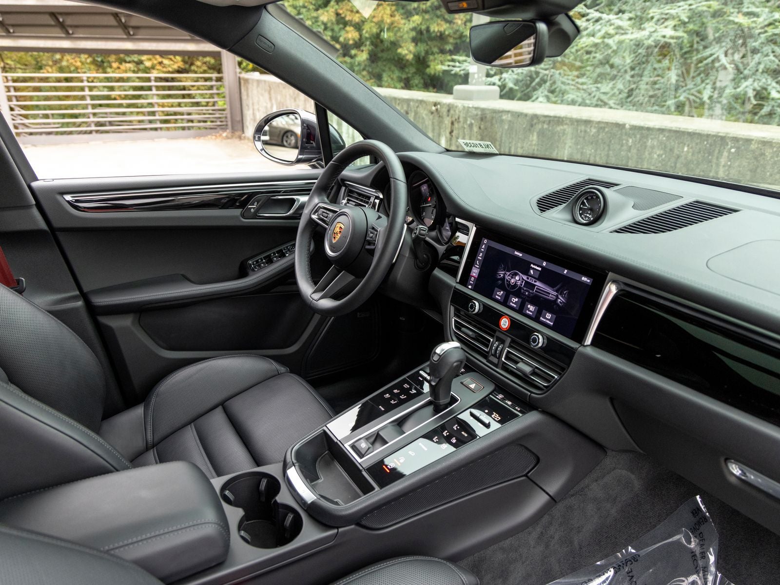 2022 Porsche Macan Base