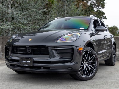 2022 Porsche Macan Base