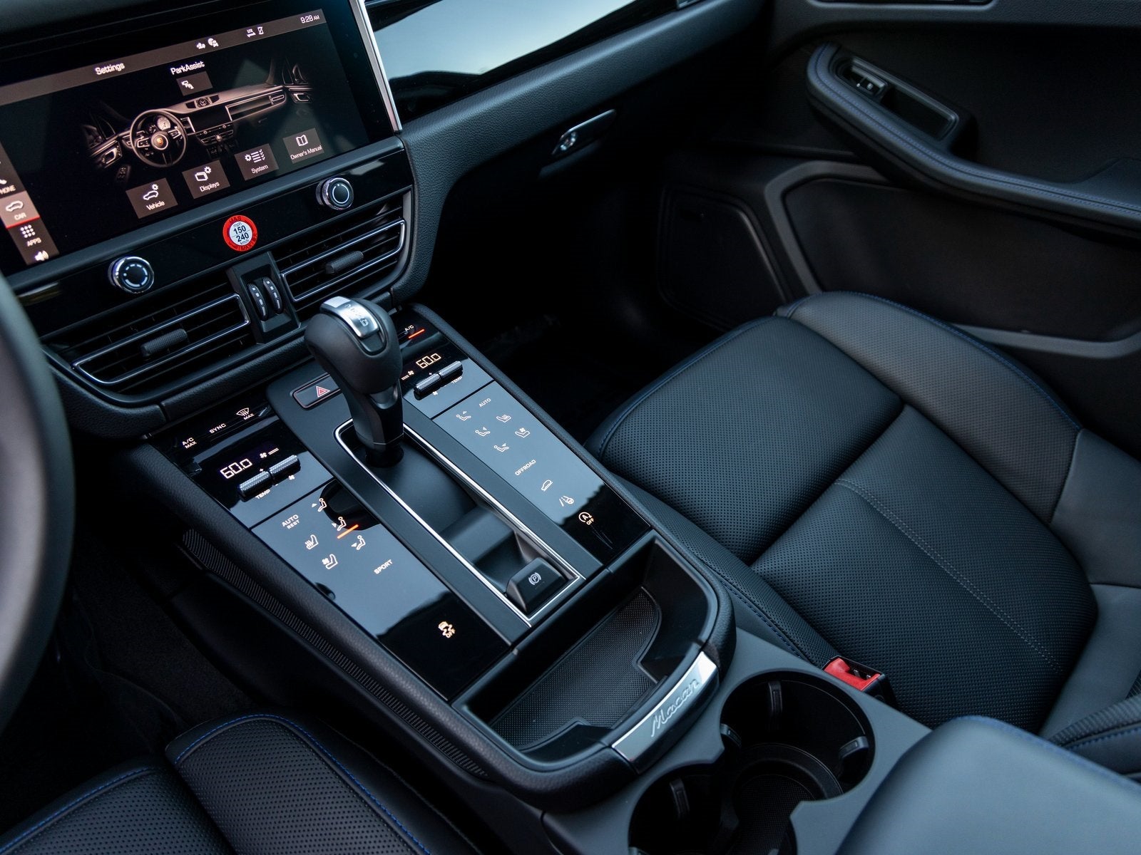 2025 Porsche Macan Macan