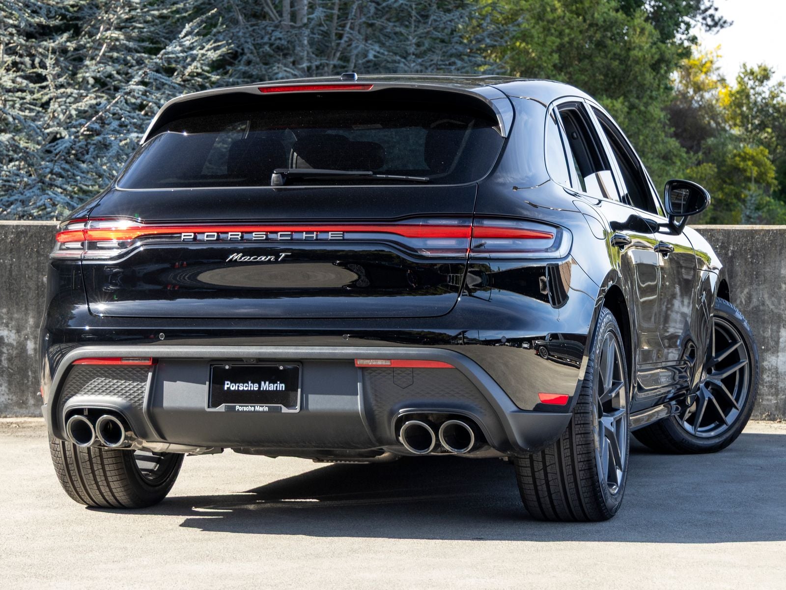2025 Porsche Macan T