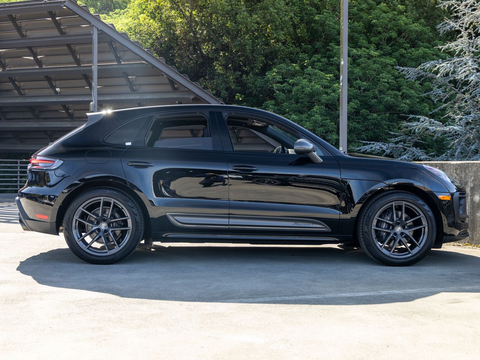 2025 Porsche Macan T