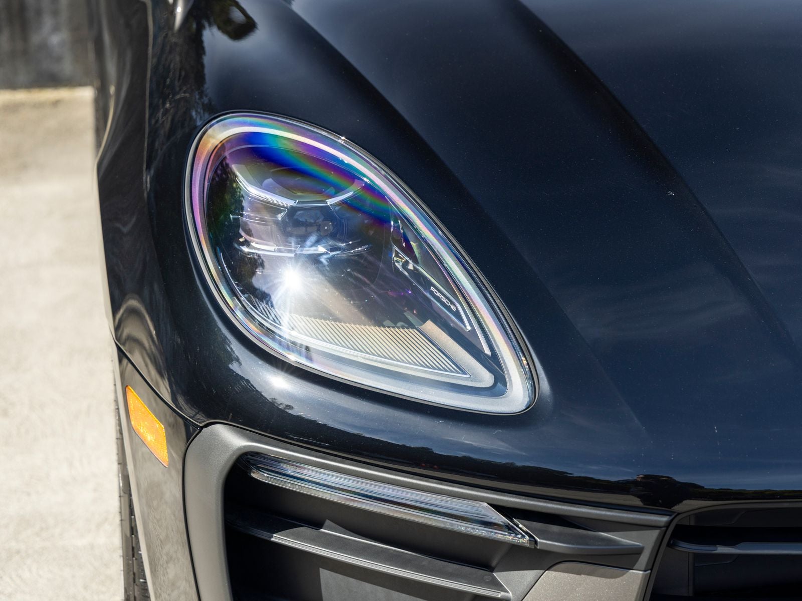 2025 Porsche Macan T