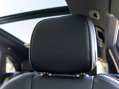 2025 Porsche Macan T