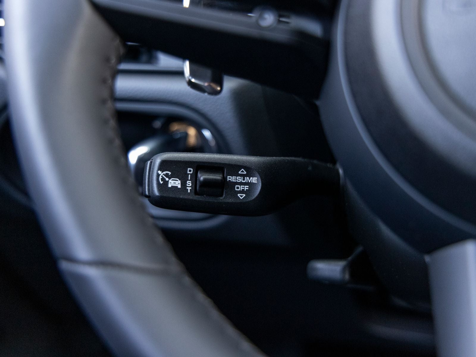 2025 Porsche Macan T