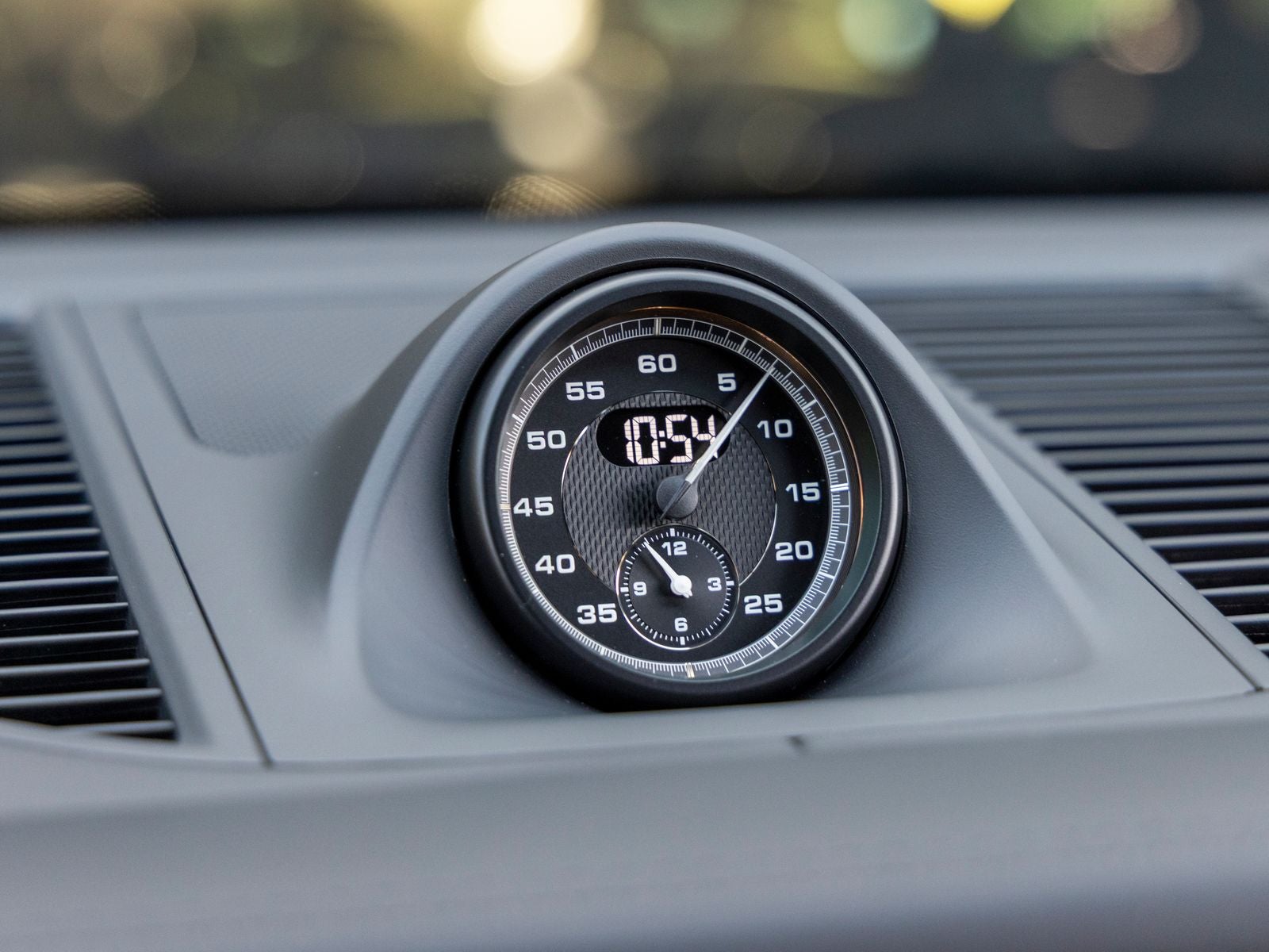 2025 Porsche Macan T