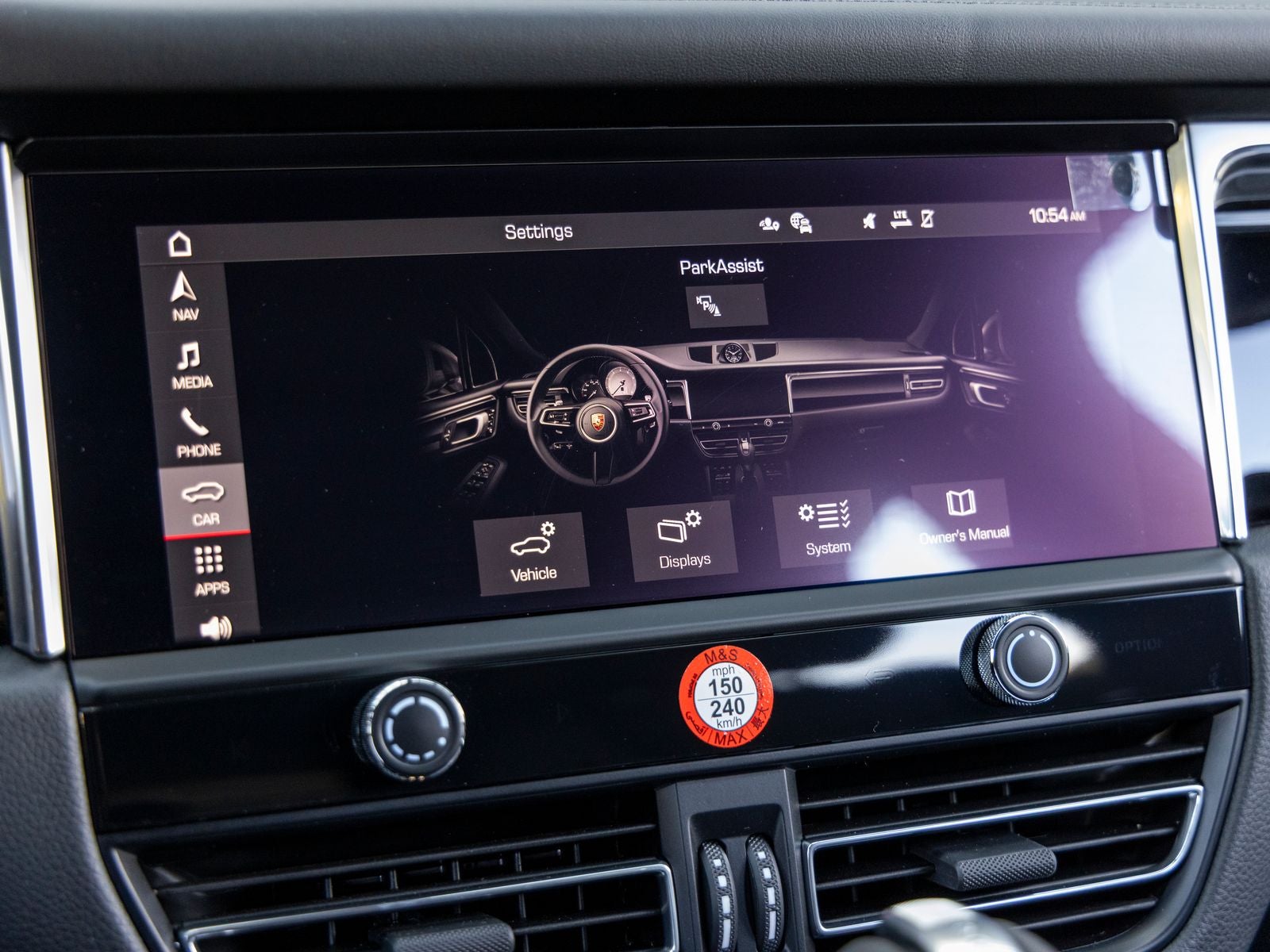 2025 Porsche Macan T