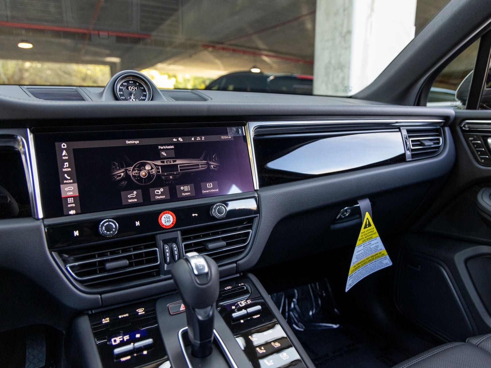 2025 Porsche Macan T