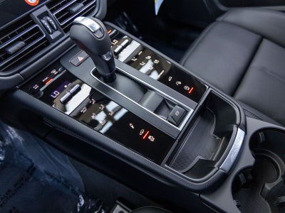 2025 Porsche Macan T