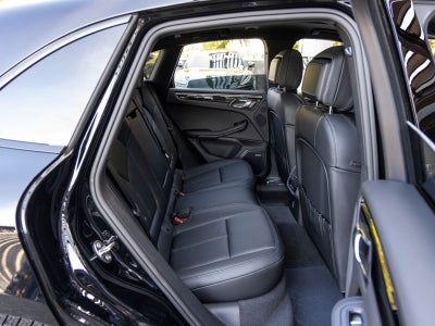 2025 Porsche Macan T