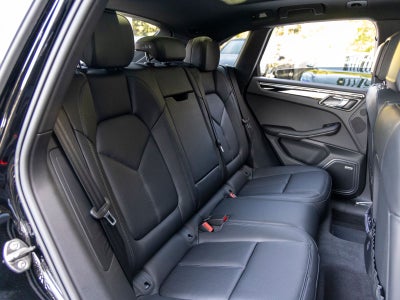 2025 Porsche Macan T