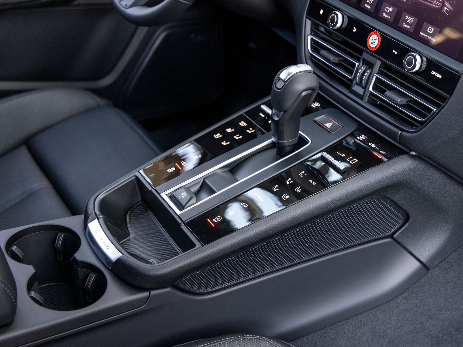 2025 Porsche Macan T