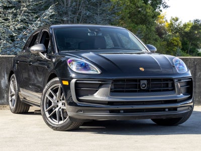 2025 Porsche Macan T