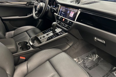 2025 Porsche Macan Macan