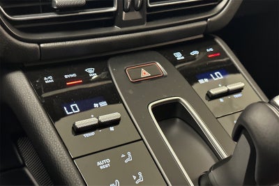 2025 Porsche Macan Macan