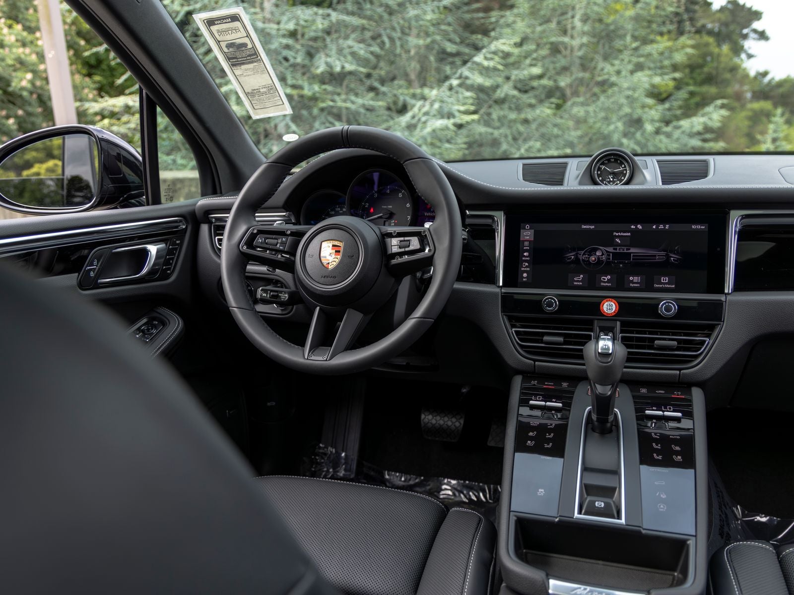 2025 Porsche Macan Base