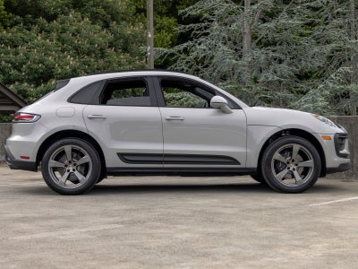 2025 Porsche Macan Base