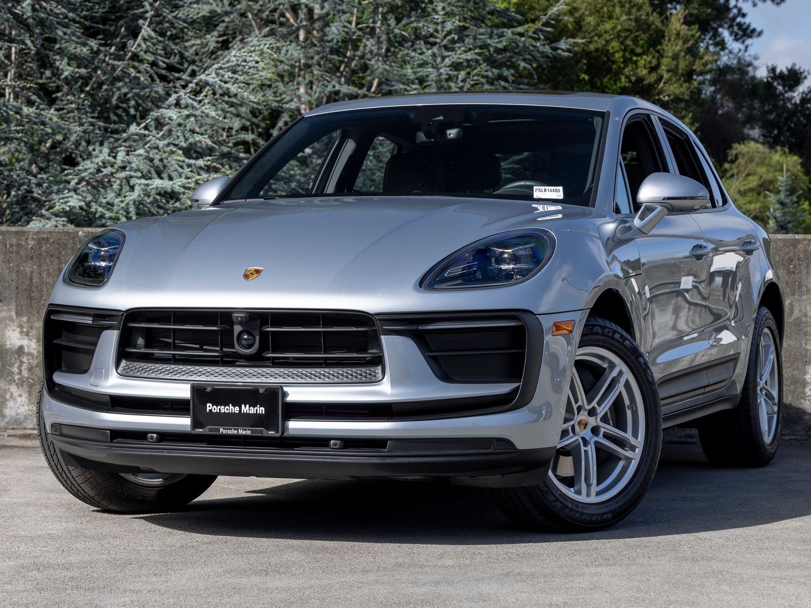 2025 Porsche Macan Base