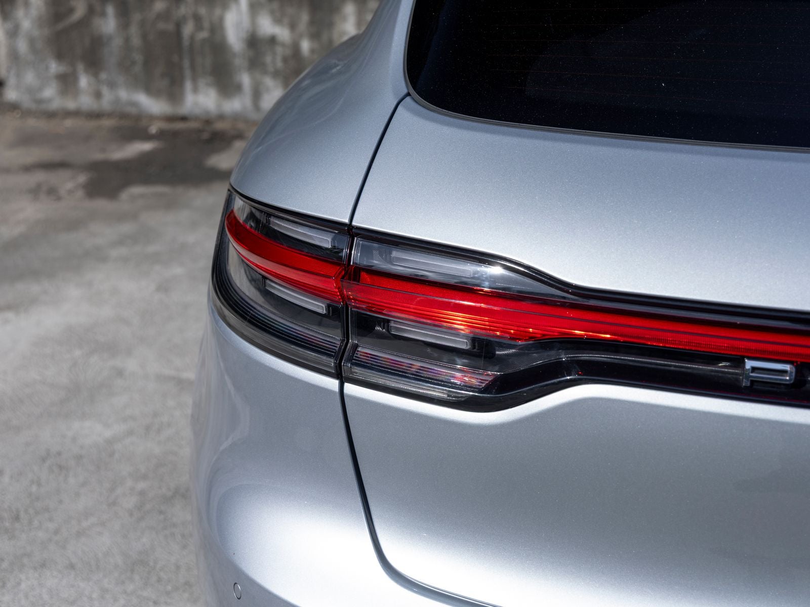 2025 Porsche Macan Base