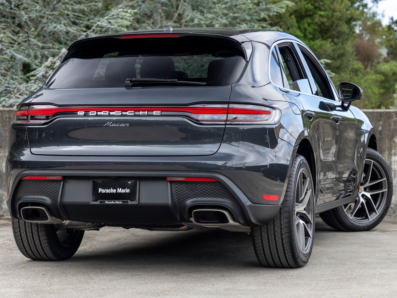 2026 Porsche Macan Base