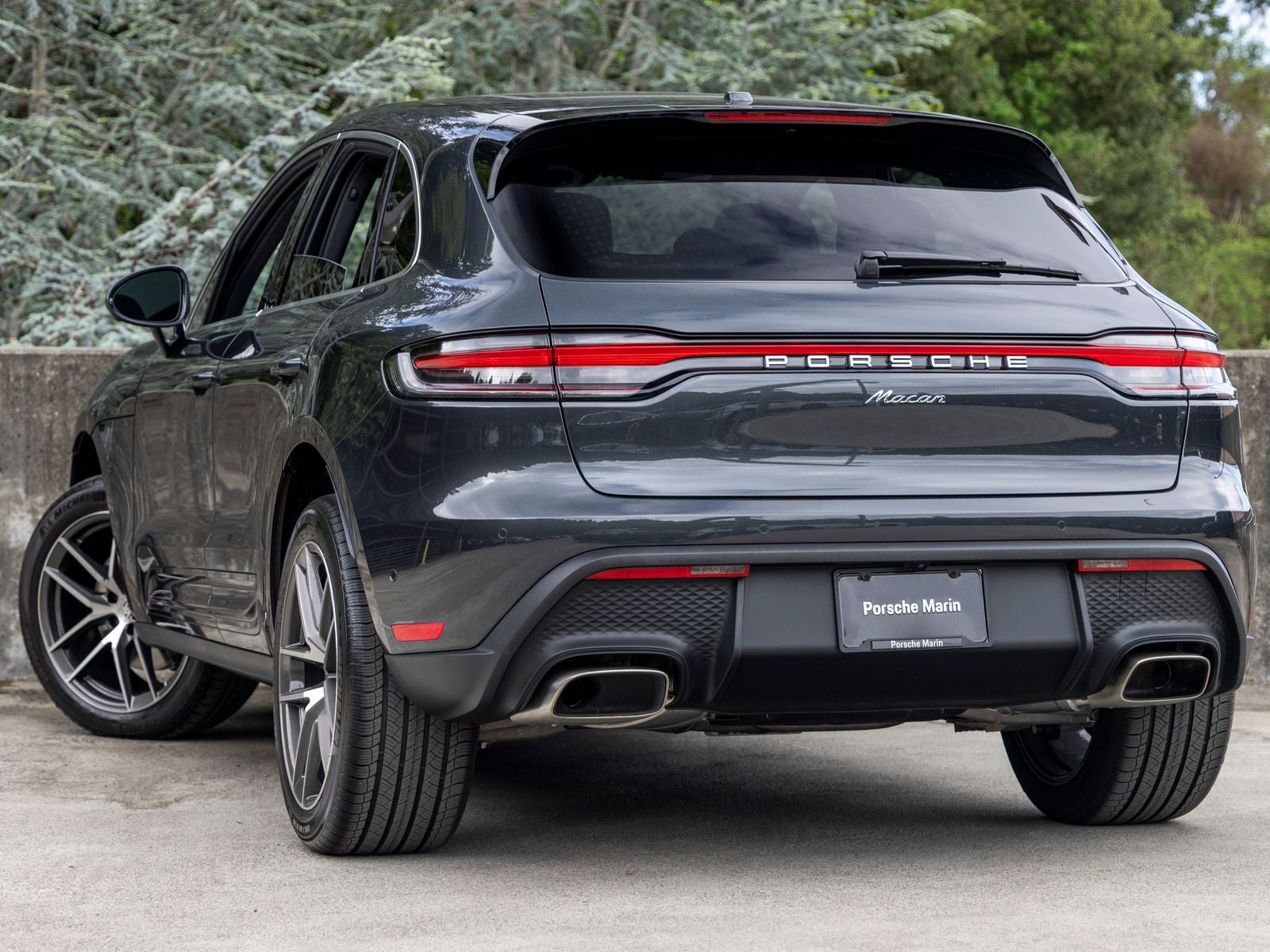 2026 Porsche Macan Base