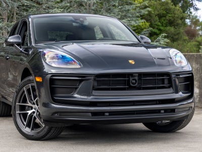 2026 Porsche Macan Base