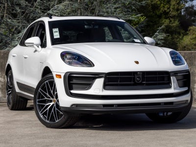 2026 Porsche Macan Base