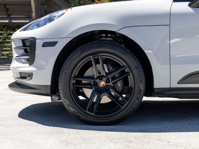 2021 Porsche Macan Macan
