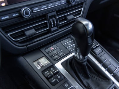 2021 Porsche Macan Macan