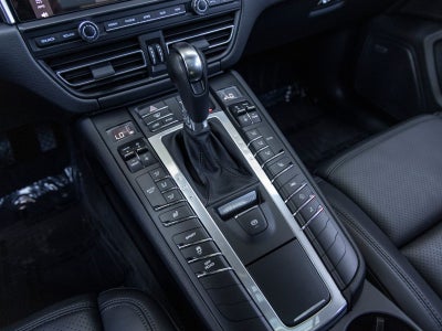 2021 Porsche Macan Macan