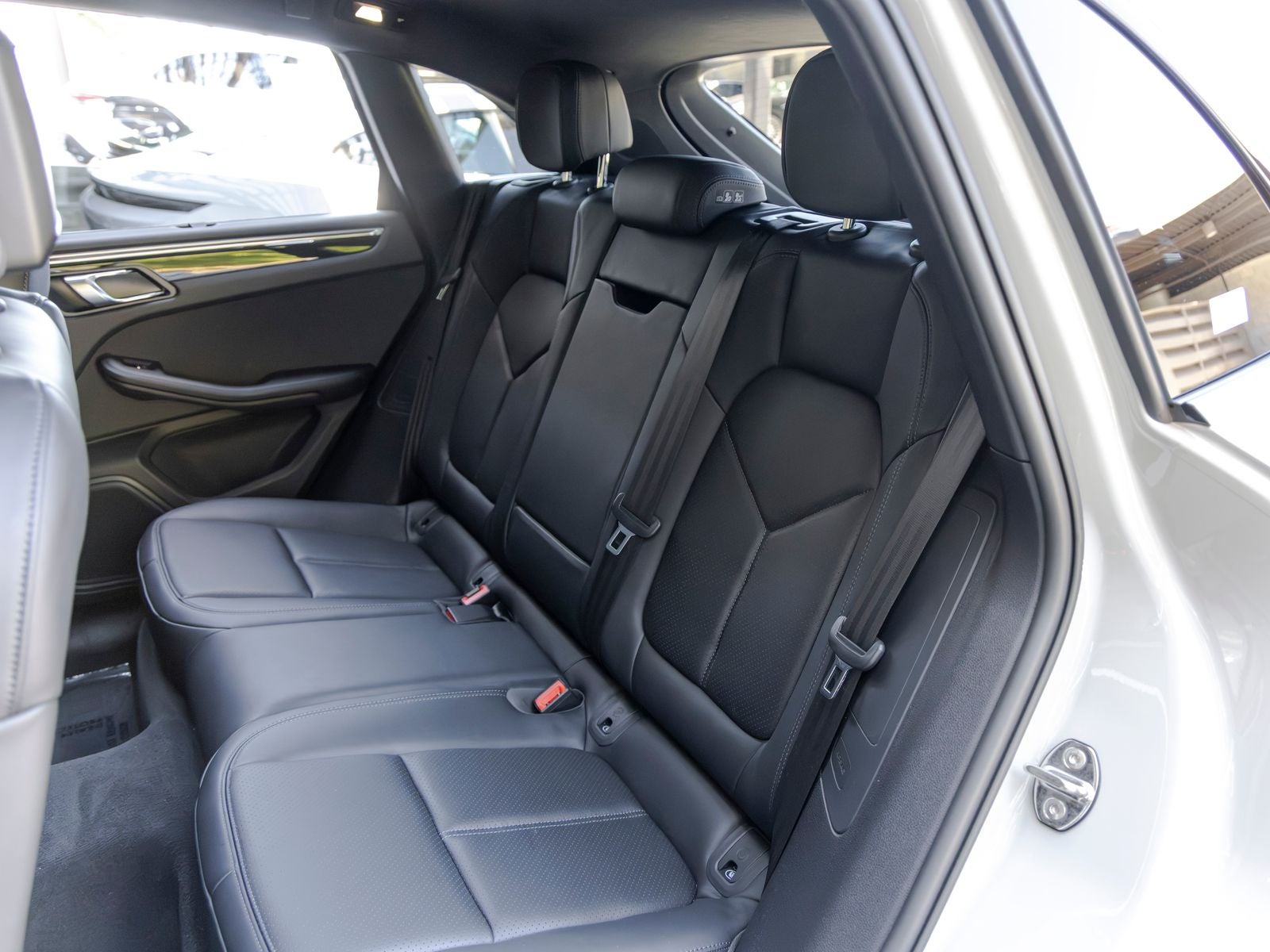 2021 Porsche Macan Macan