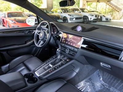 2021 Porsche Macan Macan