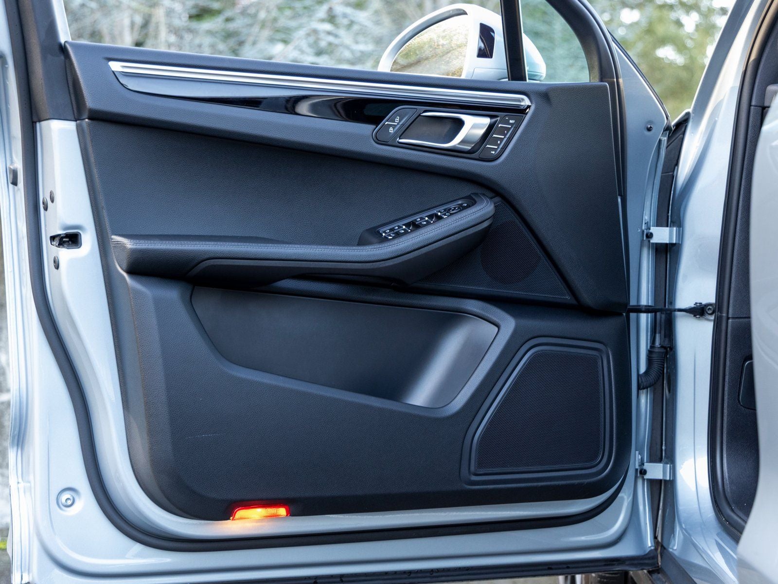 2023 Porsche Macan Macan (MY23)