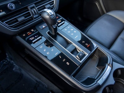 2023 Porsche Macan Macan (MY23)