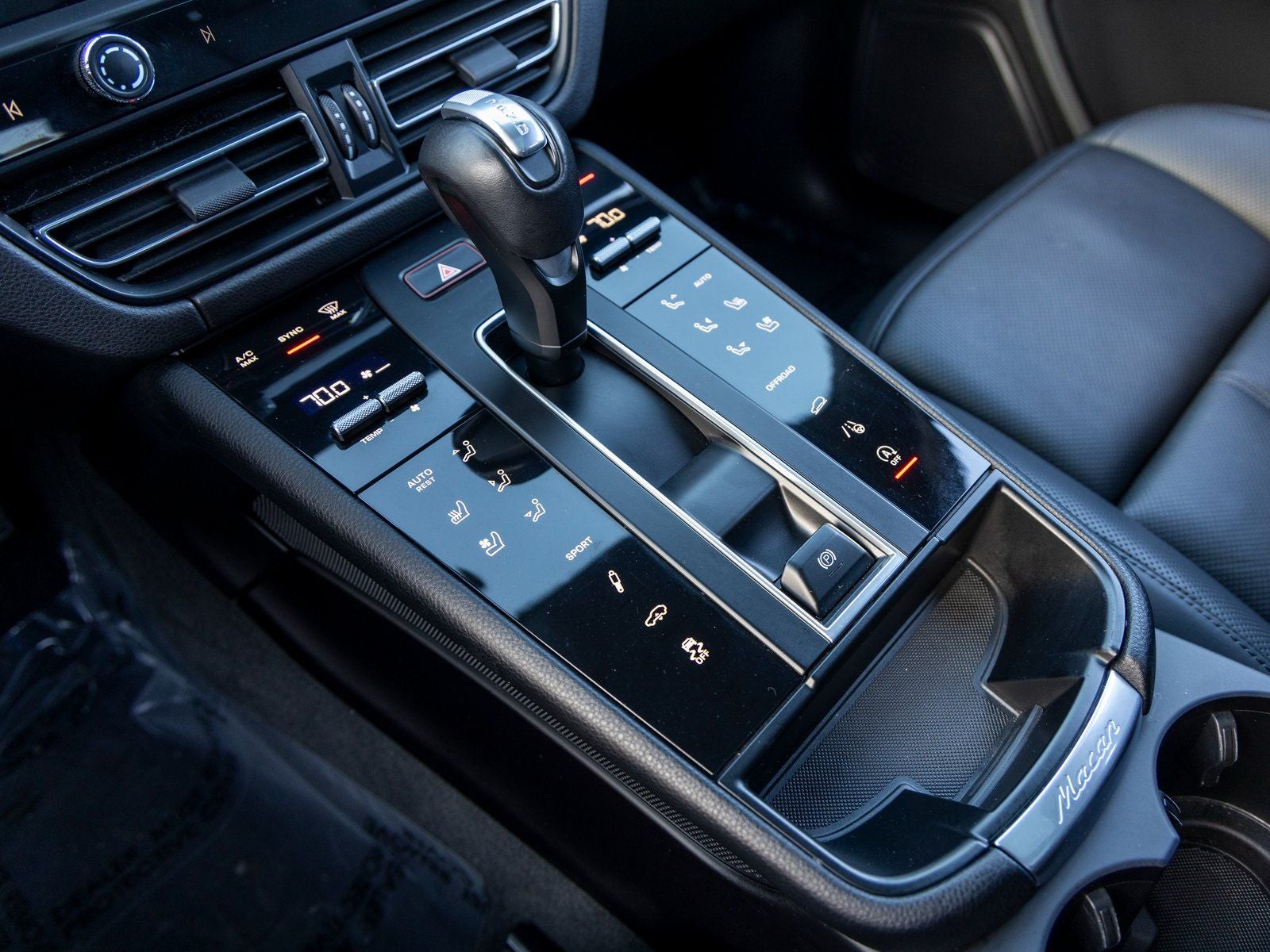 2023 Porsche Macan Macan (MY23)