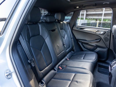 2023 Porsche Macan Macan (MY23)