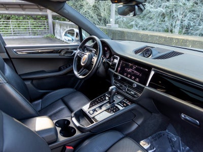 2023 Porsche Macan Macan (MY23)
