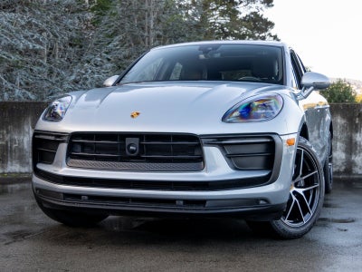 2023 Porsche Macan Macan (MY23)